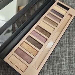 NEW Nakeds 12 Color Eyeshadow Palette